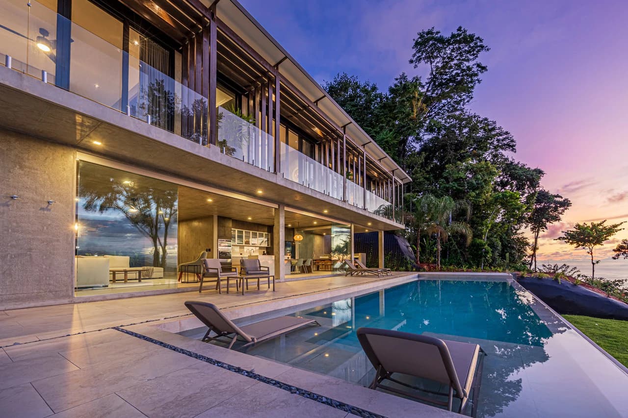 A True Estate Beyond Compare, Ocean Views For Miles: Mountain House For Sale in Uvita - photo 40