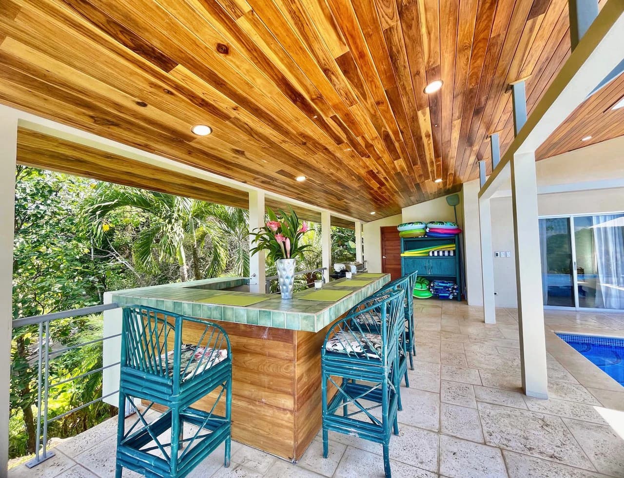 2.4 ACRES – 3 Bedroom Main Home Plus 1 Bedroom Casita And Cabina, Luxury Ocean View Property, 15min to Dominical!!: Near the Coast and Mountain House For Sale in Lagunas - photo 10