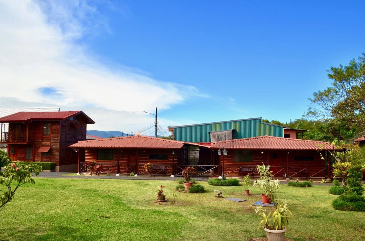Beautiful investment property with cabins, house and apartments - photo 23