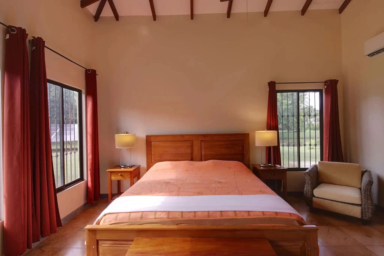 Tropical Luxury Estate with Private Lake, Pool & Prime Location Near Costa Rica’s Best Beaches: Near the Coast House For Sale in Parrita - photo 34