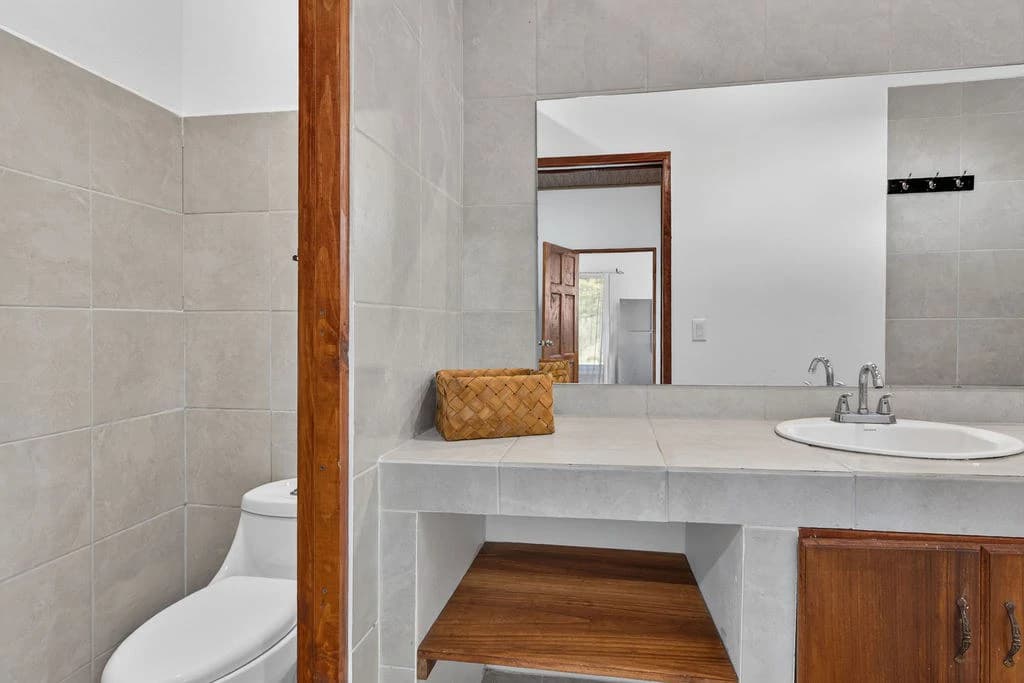 Villa Los Monos: High-Income 9-Unit Rental Property Near Playa Grande - photo 52