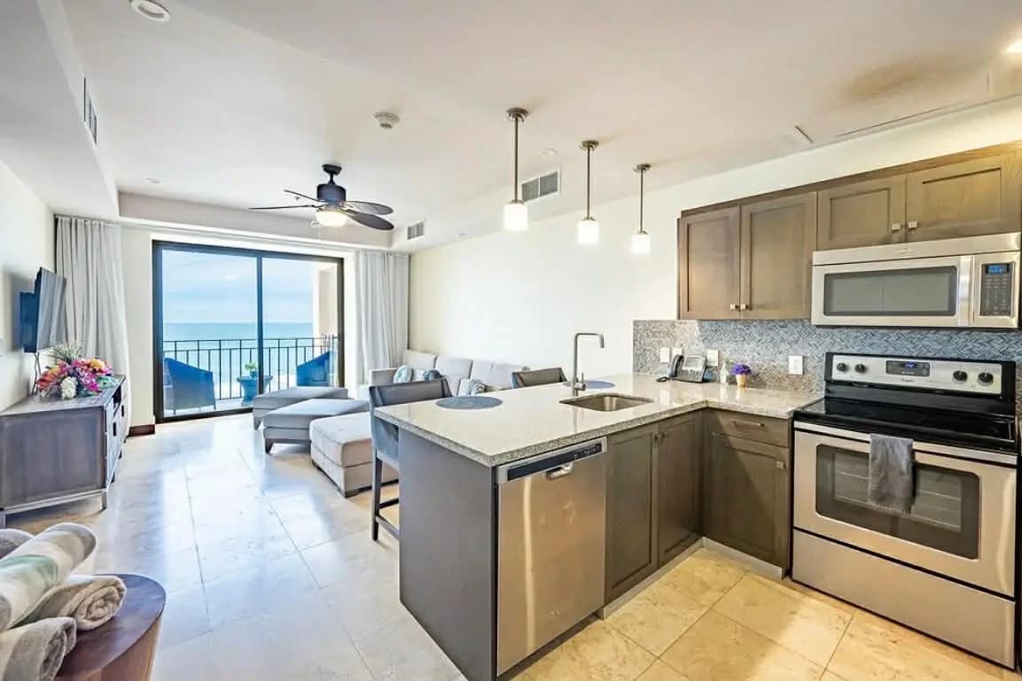 Beachfront Ocean View 1-BR Condo at Croc’s Resort & Casino – Jacó - photo 2