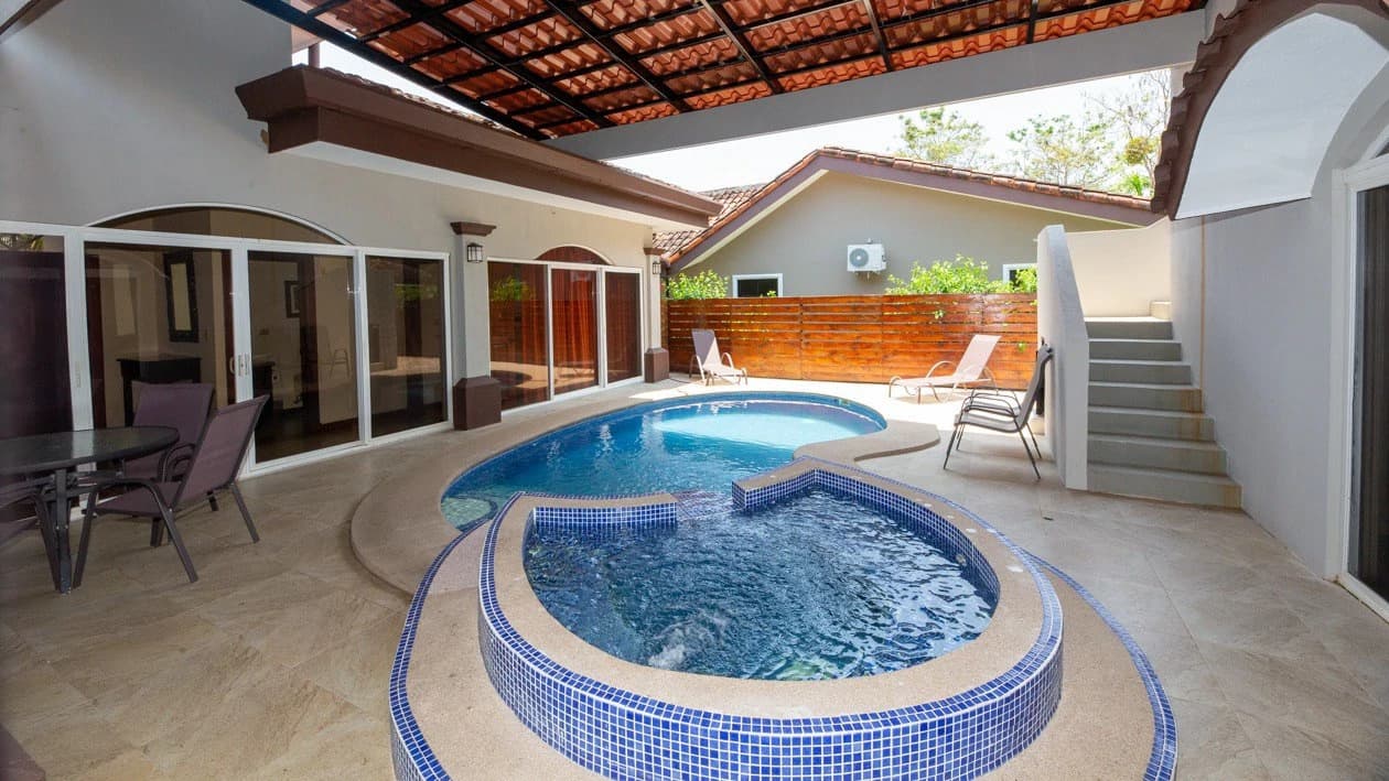 Amazing Casa Cofa in Bejuco close to the beach!: Huge home just 400 yards from the beach! - photo 2