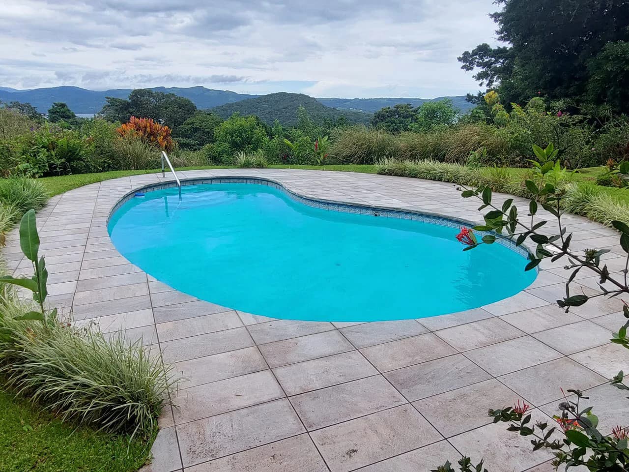 SITTIN' ON TOP OF THE WORLD : Lake View Home-Pool-Apartment Above The Garage - photo 17