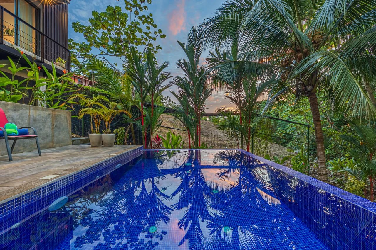 3 bedrooms, 2.5 bathrooms Villa Steps from Uvita, beautiful Beaches, Waterfalls, Restaurants and Tourist Attractions. - photo 5