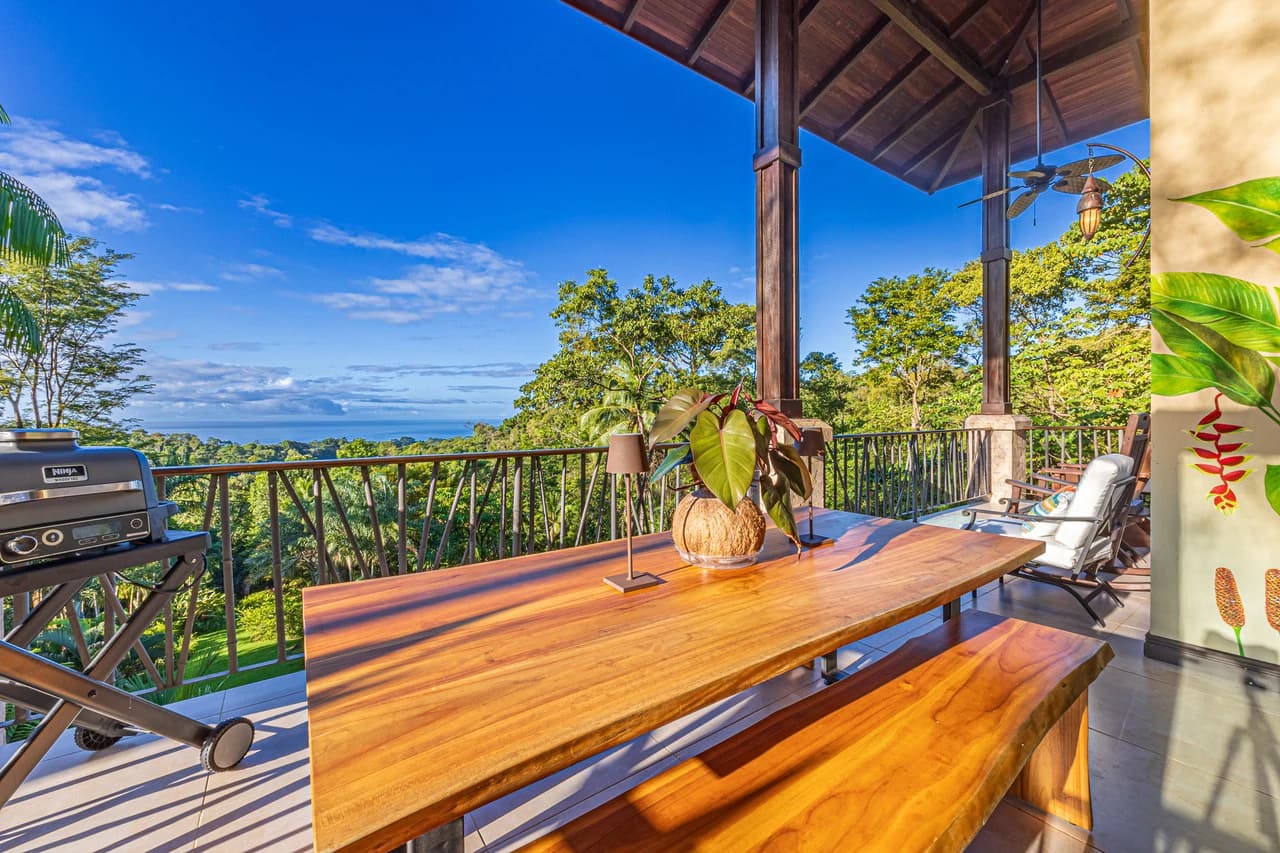 Luxurious Coastal Retreat with Ocean Views in Uvita, Costa Rica - photo 2