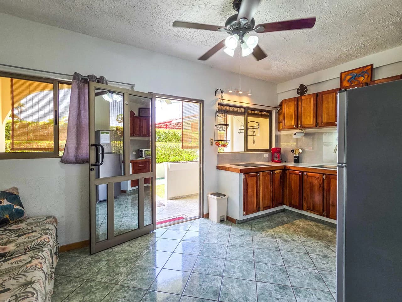Prime Location 1bed 1bath Condo, Steps From Samara Beach - photo 9