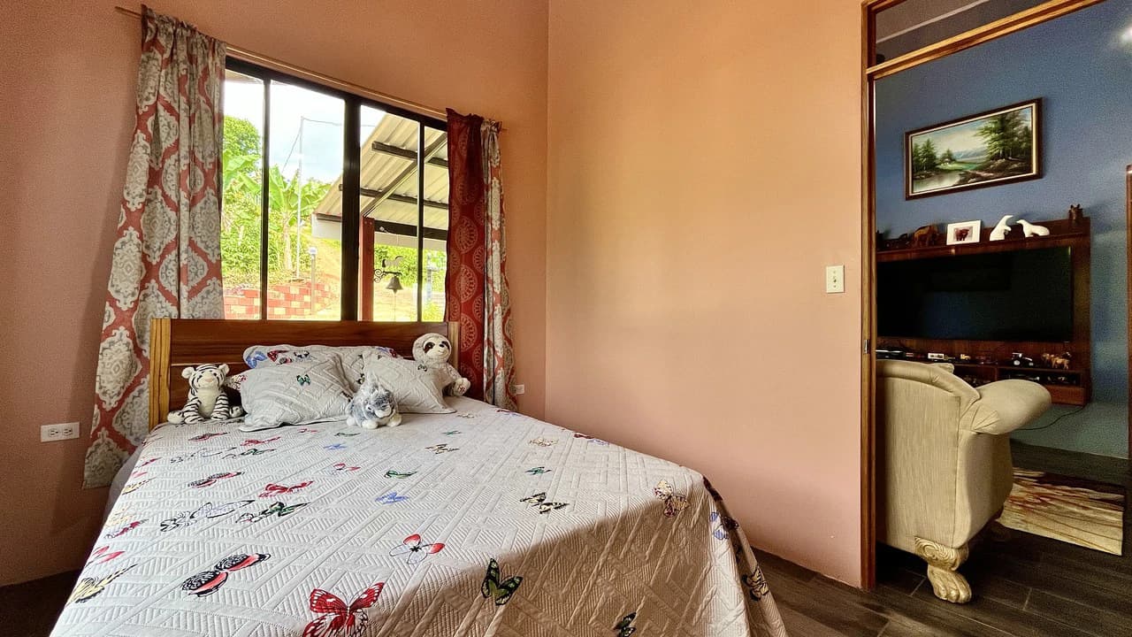 Mountain and Countryside House For Sale in Daniel Flores - photo 22