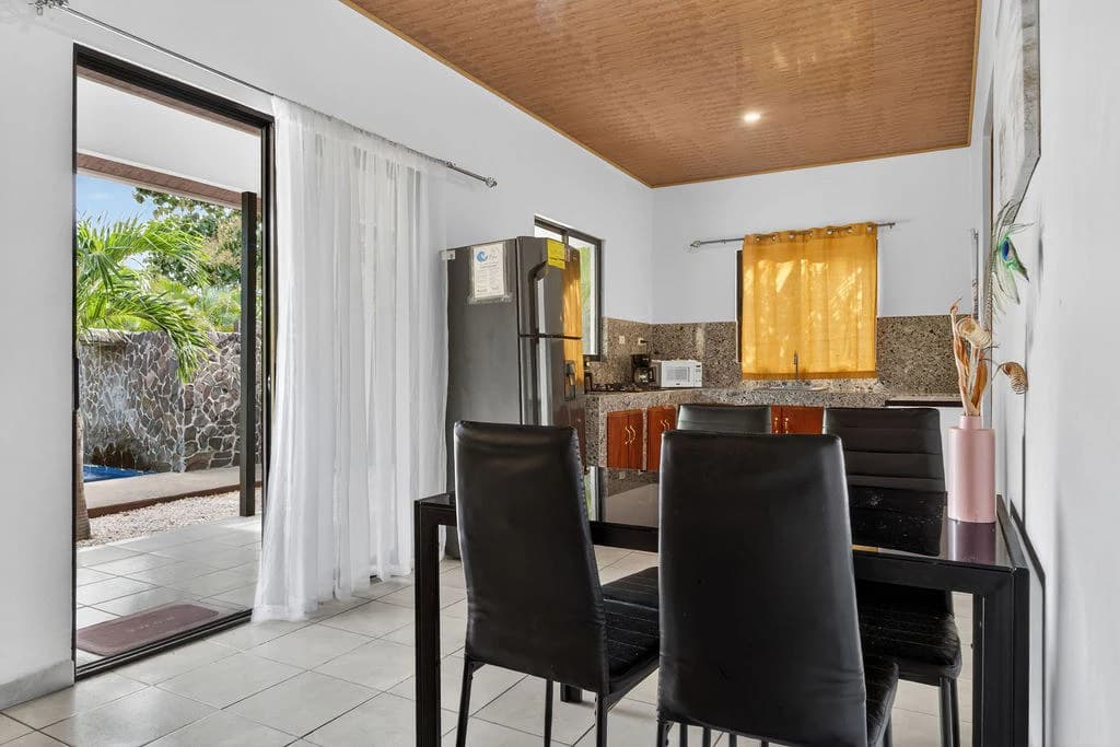 Villa Los Monos: High-Income 9-Unit Rental Property Near Playa Grande - photo 26