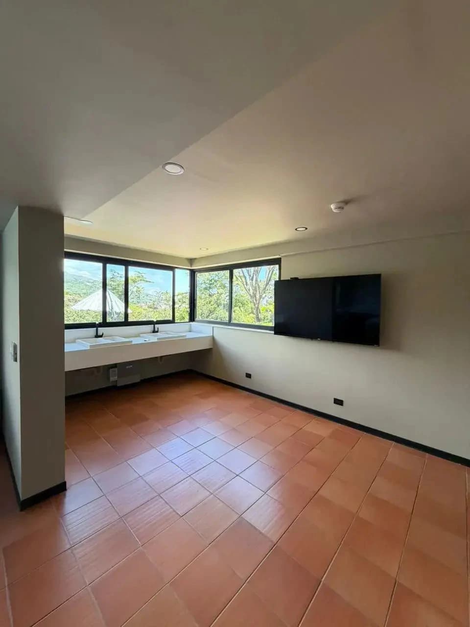 Santa Ana Luxury Residence with Mountain Vistas, Private Pool & Resort Amenities - photo 20
