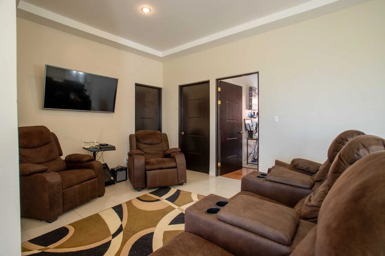 House For Sale in Puente de Piedra - photo 19