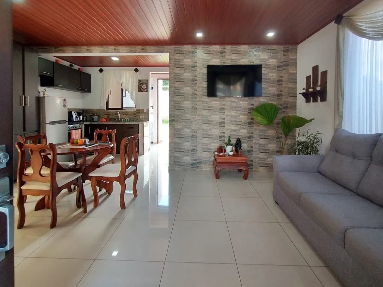 Full Furnished 2-story House for Sale in Grecia: House For Sale in Grecia - photo 2