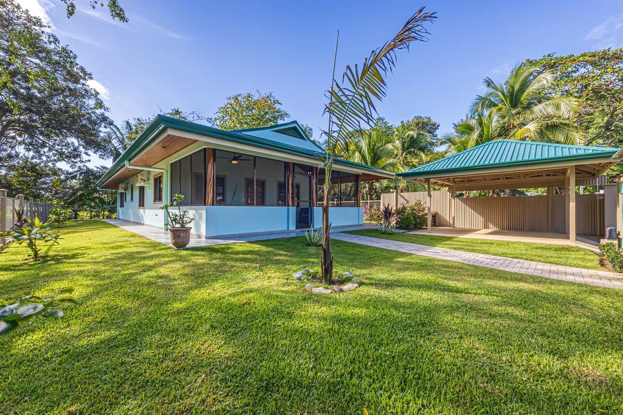 Casa Tortuga: New Home Just 3 Minutes Walk From Playa Matapalo - photo 2
