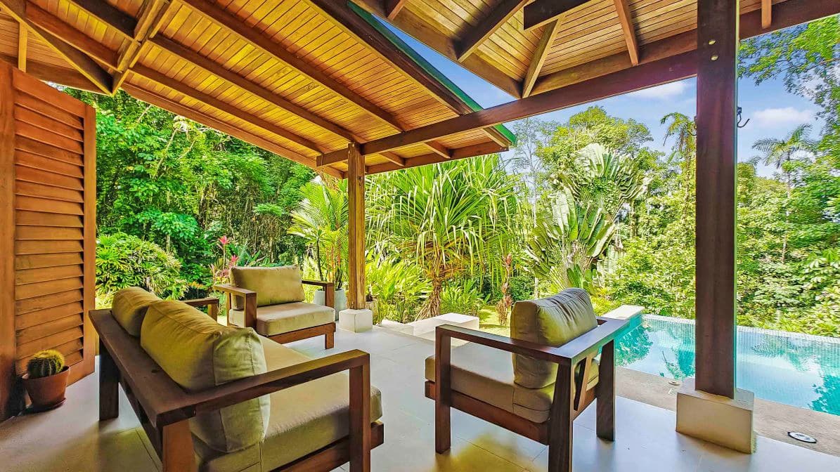 ID 498 - 3 Bd/3Ba w/Pool on 21,000m2 Lot, Punta Uva: Hilltop Estate with Expansive Outdoor Living, Infinity Pool, and Solar Power on 2.1 Hectares of Titled Land - photo 6