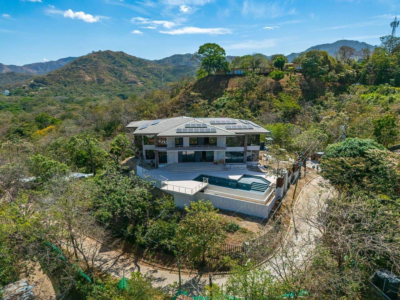 El Palacete Flamingo: 7BR Luxury Home with Vast Ocean Views - photo 24