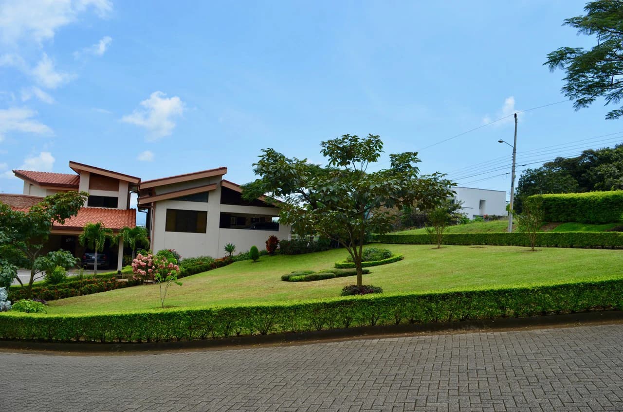 Countryside and Mountain Home Construction Site For Sale in Alajuela - photo 4