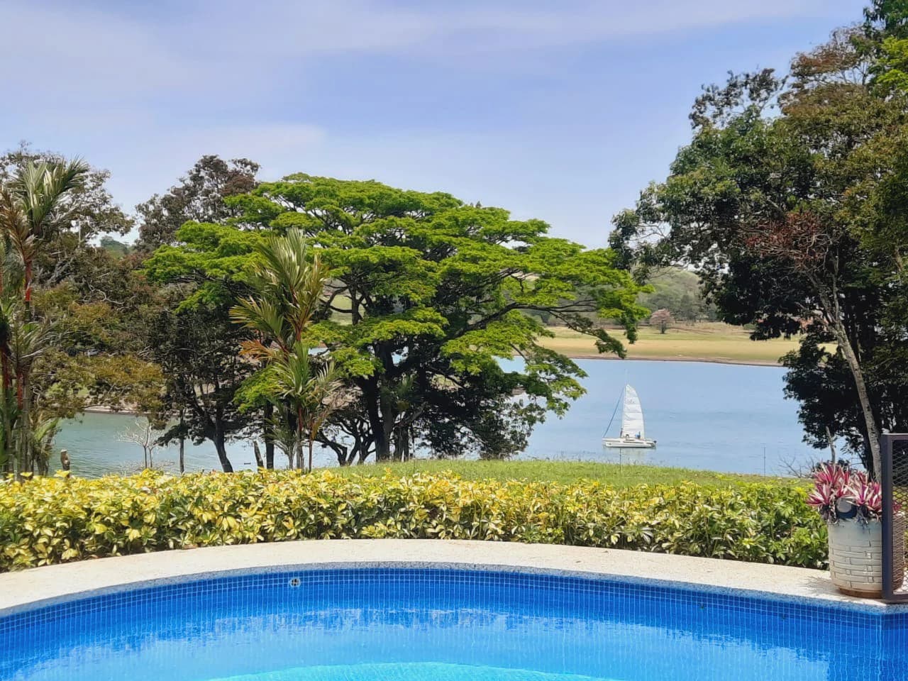LA TOSCANA - Mediterranean Style Luxury Home on Lake Front Property. - photo 2