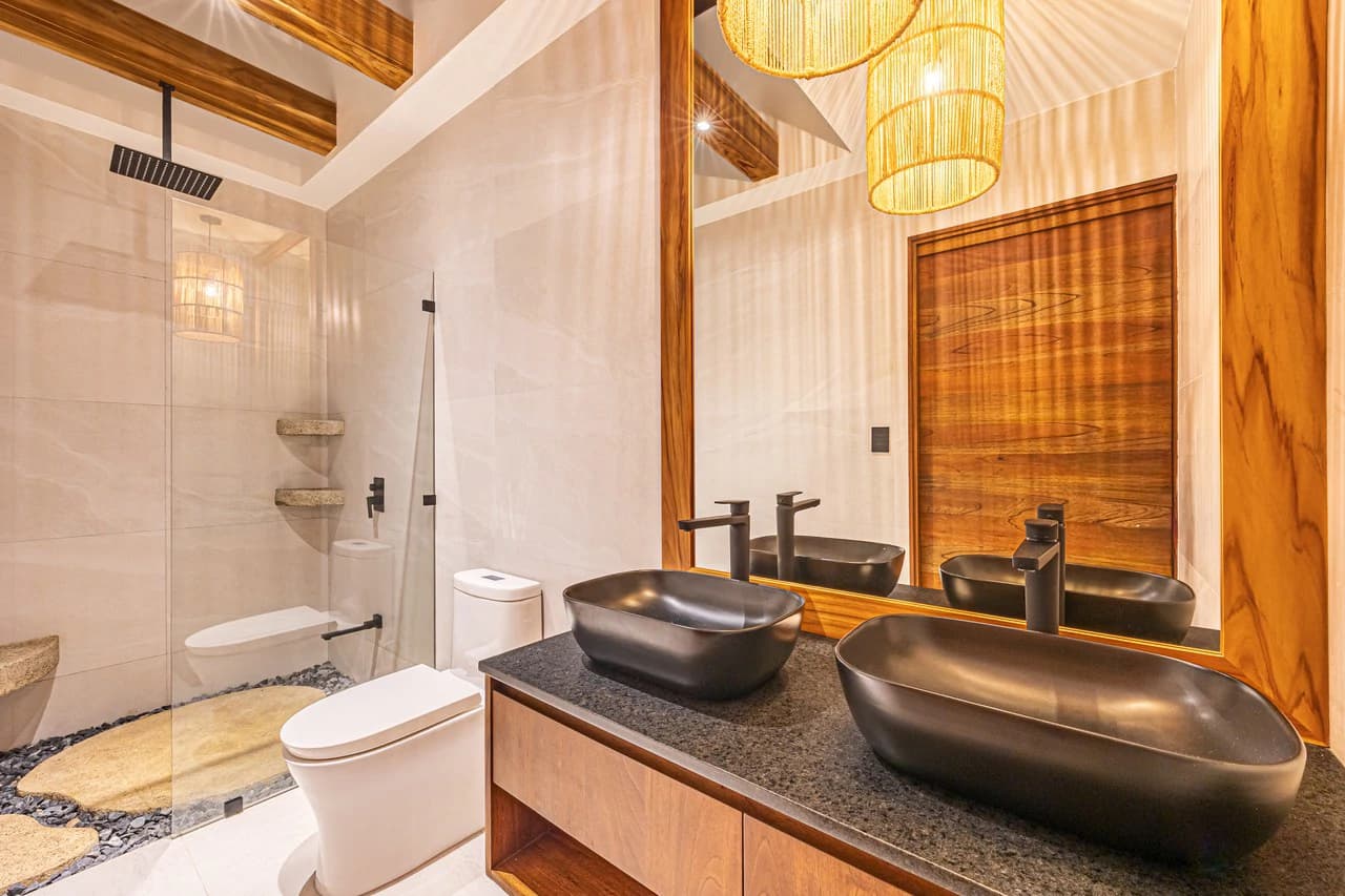 Casa Koules: Architectural 5-Bedroom Oceanview Estate in Prestigious Costa Verde Estates - photo 16