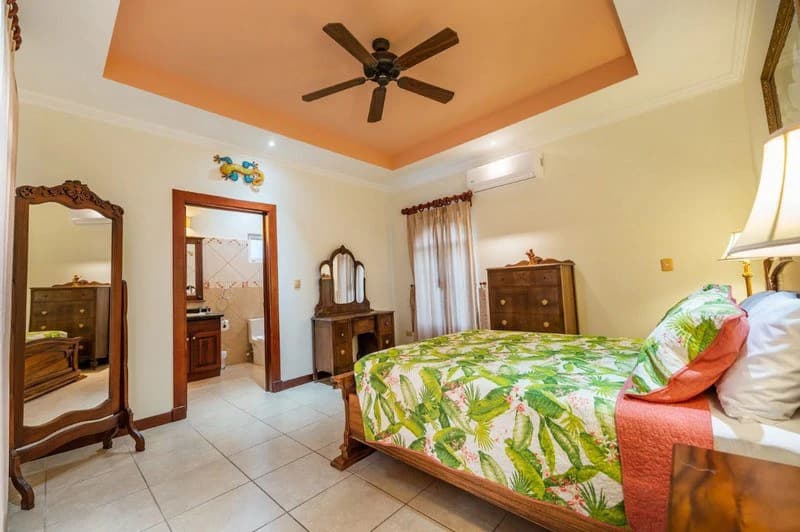 Amazing Casa Grande: Enormous Home with Pool near the Beach in a highly sought after Community! - photo 17