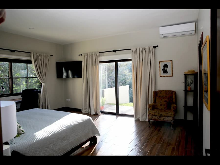 Exclusive Luxury Residence in Gated Community – Brasil de Santa Ana - photo 11