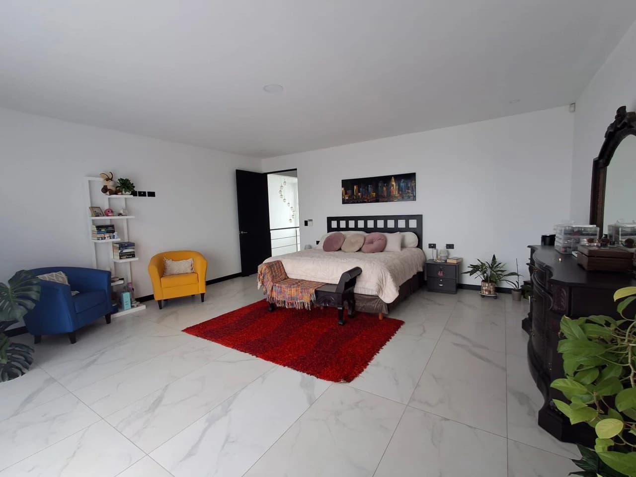 Casa Modern Elegance: 5 Bedrooms...Large Lot and Views! - photo 13