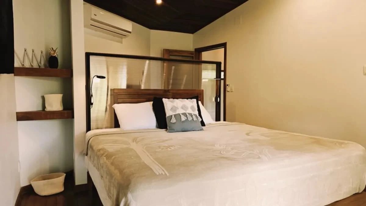 ID 947: 2 BD/2BA Renovated Home with Ocean View Near Playa Negra - photo 20