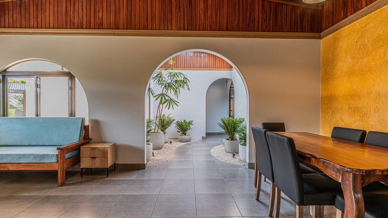 Completely Renovated 5 Bedroom Home in the Heart of San Isidro - photo 11