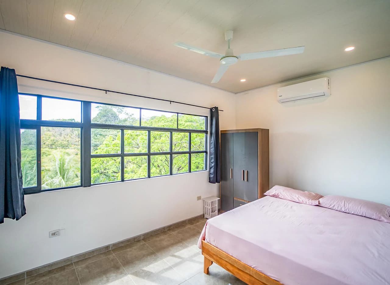 Casa Bhally: Ocean/Mountain View Hill Top Indonesian 4Bed 3Bath Retreat Home - photo 17