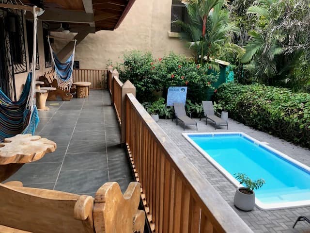 0.1 ACRES – 6 Bedroom Home with Pool In Main Street Dominical, PRIVILEGED LOCATION, WALK TO THE BEACH!!!: Near the Coast House For Sale in Dominical - photo 7