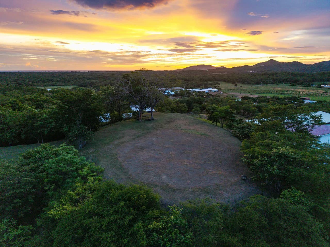 Surf Shack: Ocean-View Property with Home and Development Potential - photo 20