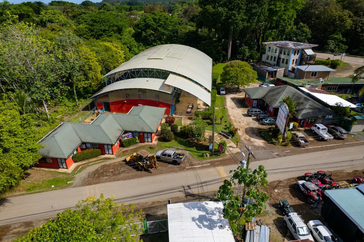 THRIVING SPORTS AND COMMERCIAL BUSINESS WITH OWNER FINANCING OPTION: Rincon Uvita - photo 47