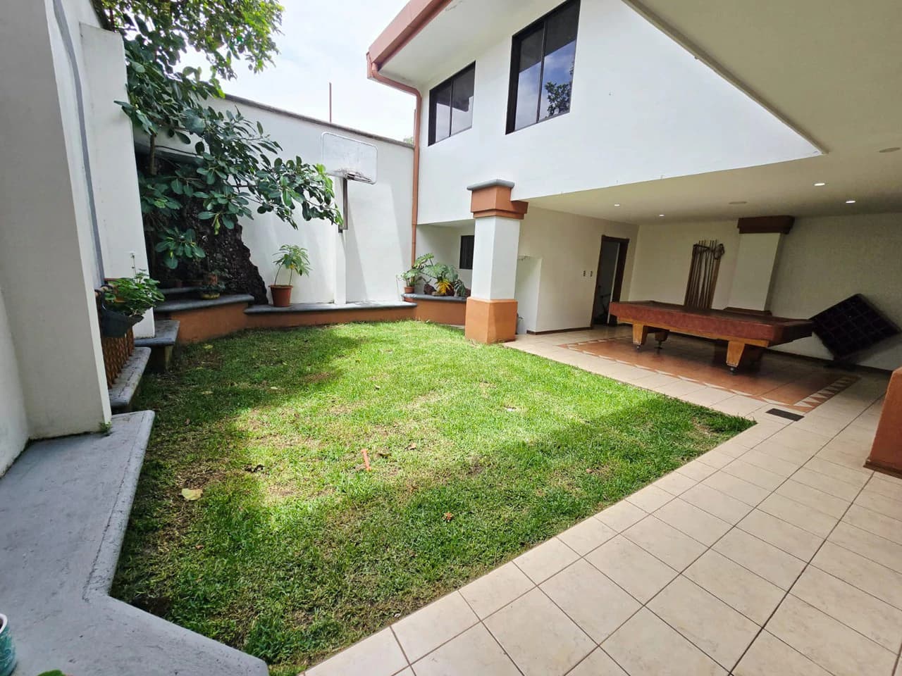 LARGE HOUSE FOR SALE IN MERCEDES NORTE, HEREDIA - photo 15