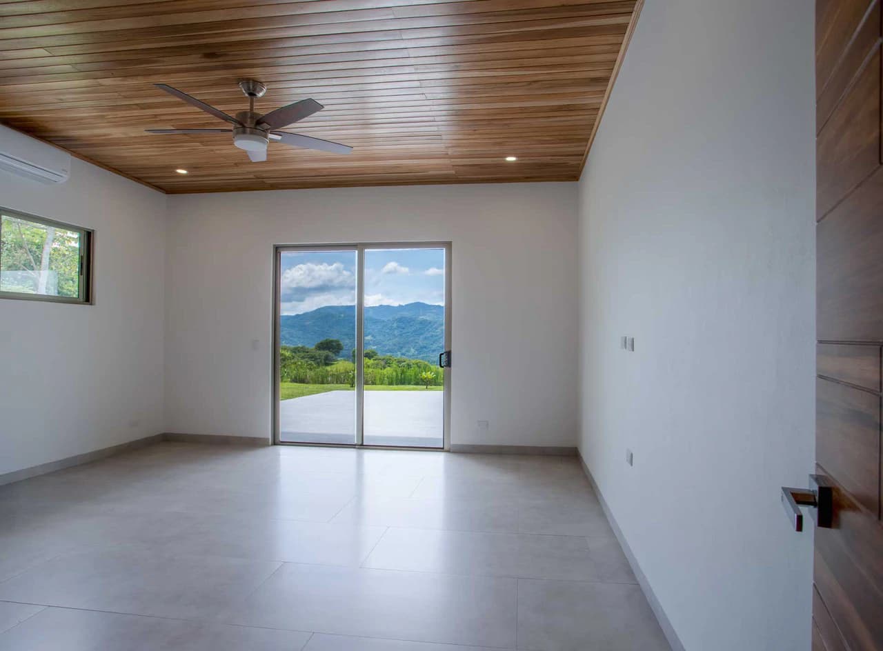 New Single-Story Home for Sale in Las Rocas, Atenas – Pool, Jacuzzi & Panoramic Views - photo 15