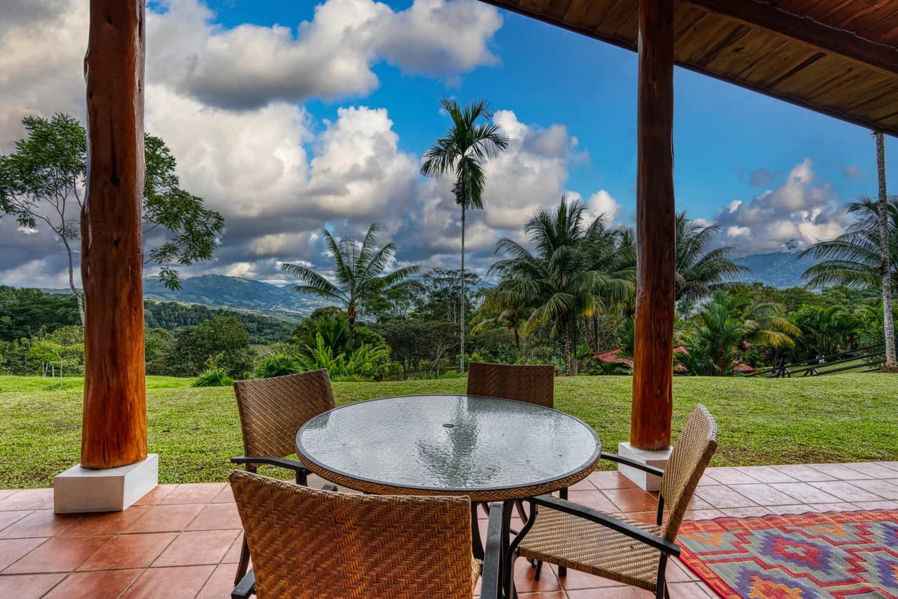 5 Bedroom Mountain Retreat Minutes from the Beach Platanillo Costa Rica - photo 16