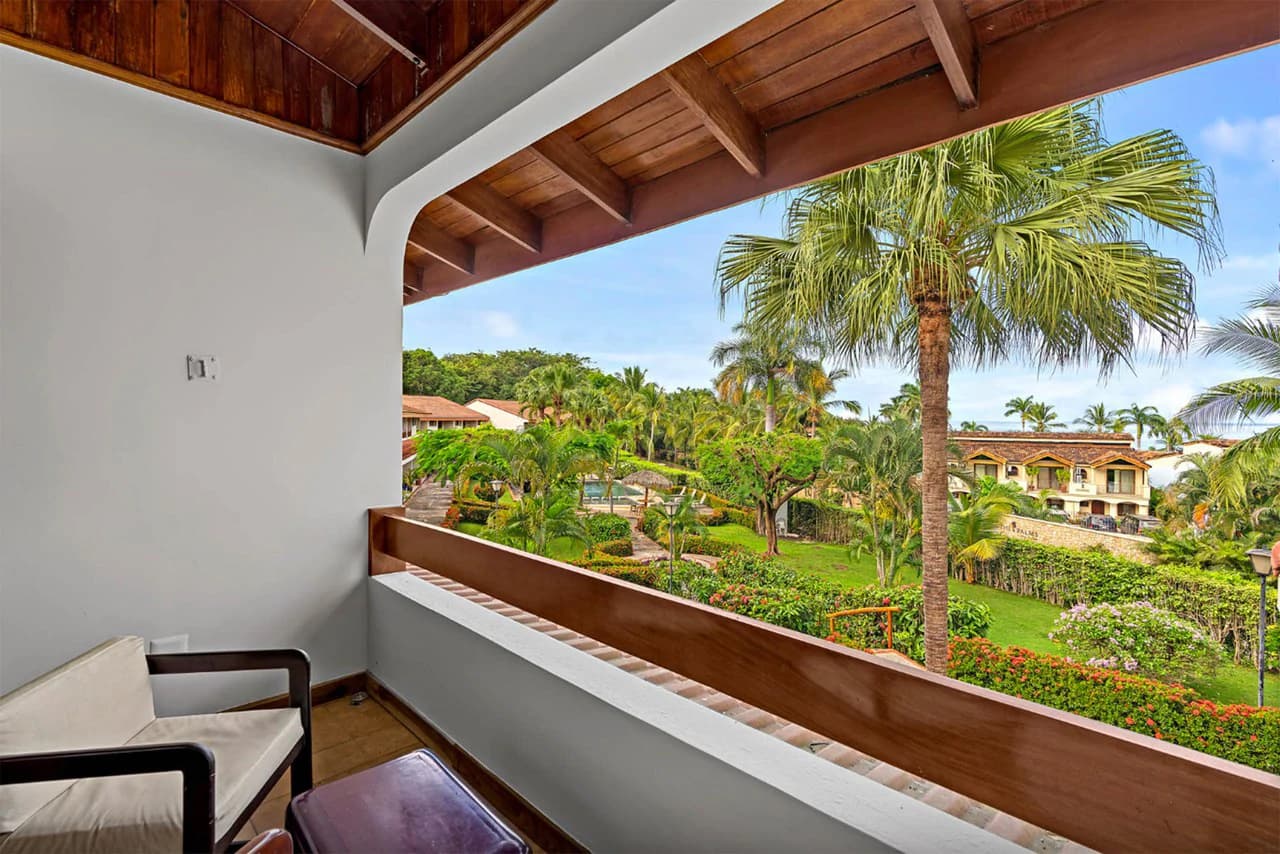Villas Flamingo #5: Ocean View Condo Steps to the Beach - photo 11