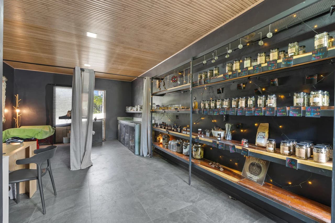 Rare Residential + Commercial: Investment Combo on Key Corridor - photo 9