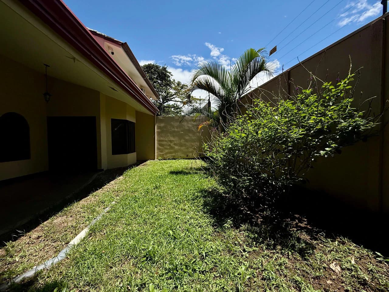 House for sale with garden in Brasil de Santa Ana Costa Rica - photo 23