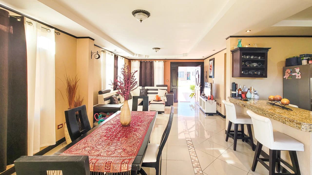 Exclusive property in condominium 5 minutes from the Center of Grecia - photo 4