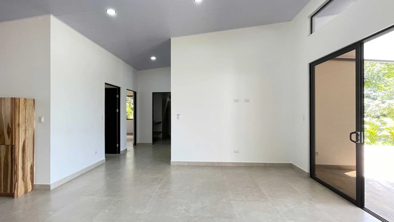 New Home for Sale in Atenas, Costa Rica with Private Pool and Tropical Surroundings - photo 14