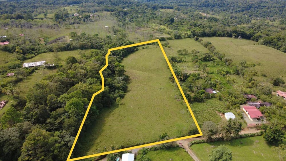 Countryside Home Construction Site For Sale in Centro de Pérez Zeledón