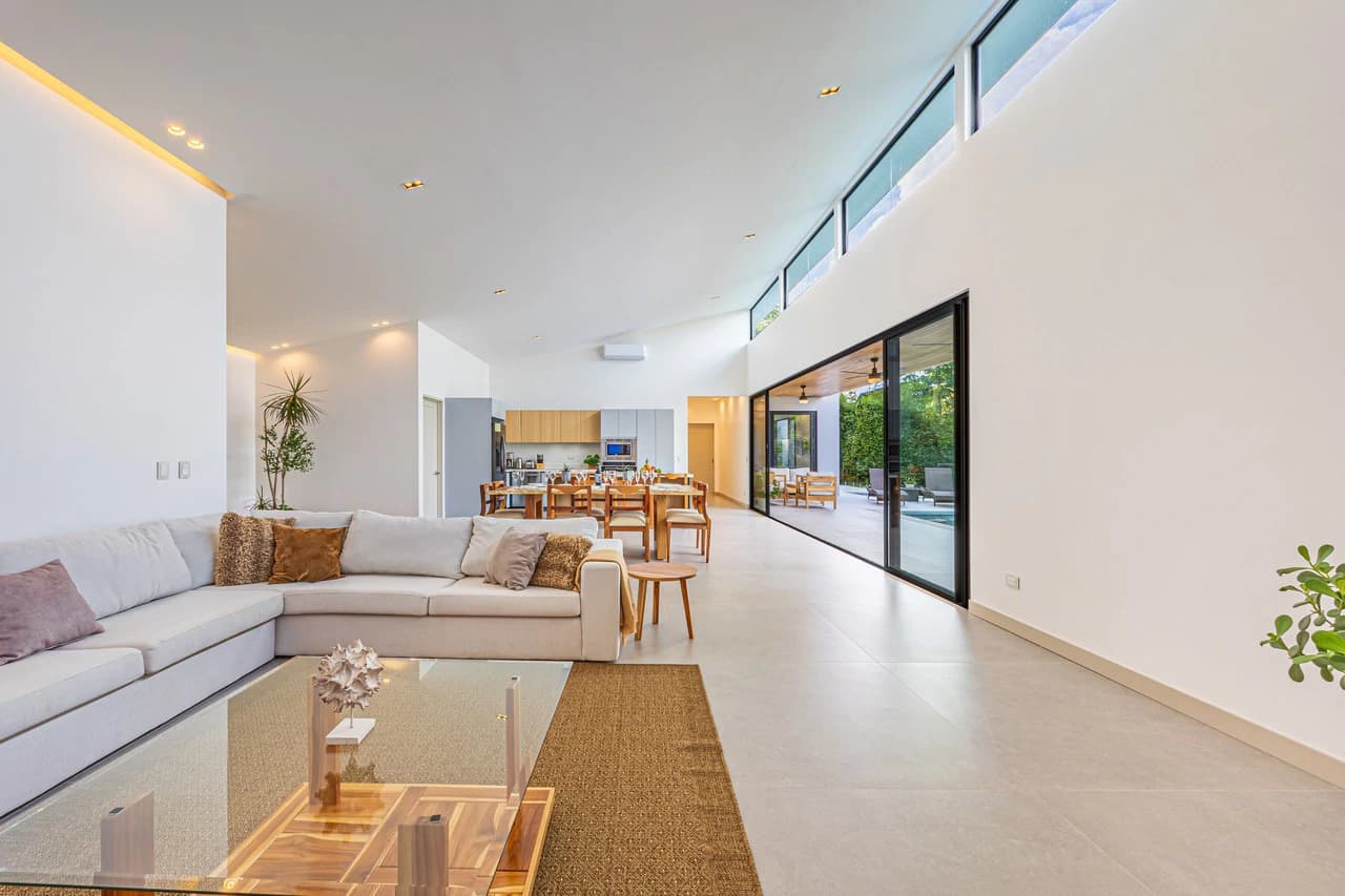 Luxury, Comfort & Investment Potential – Ocean-View Home in Uvita - photo 30