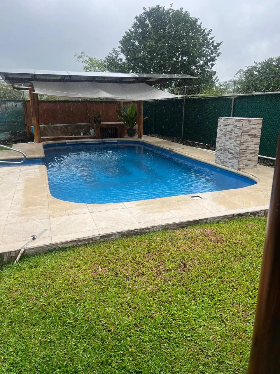 Beautiful 2 bedroom 2 bathroom house - Fully Furnished Turn Key in La Fortuna - photo 3