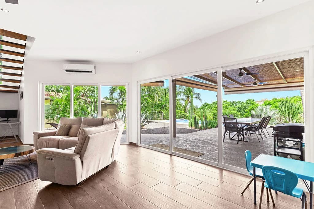Casa Amani: Luxury Ocean-View Estate & Investment Opportunity in Tamarindo! - photo 5