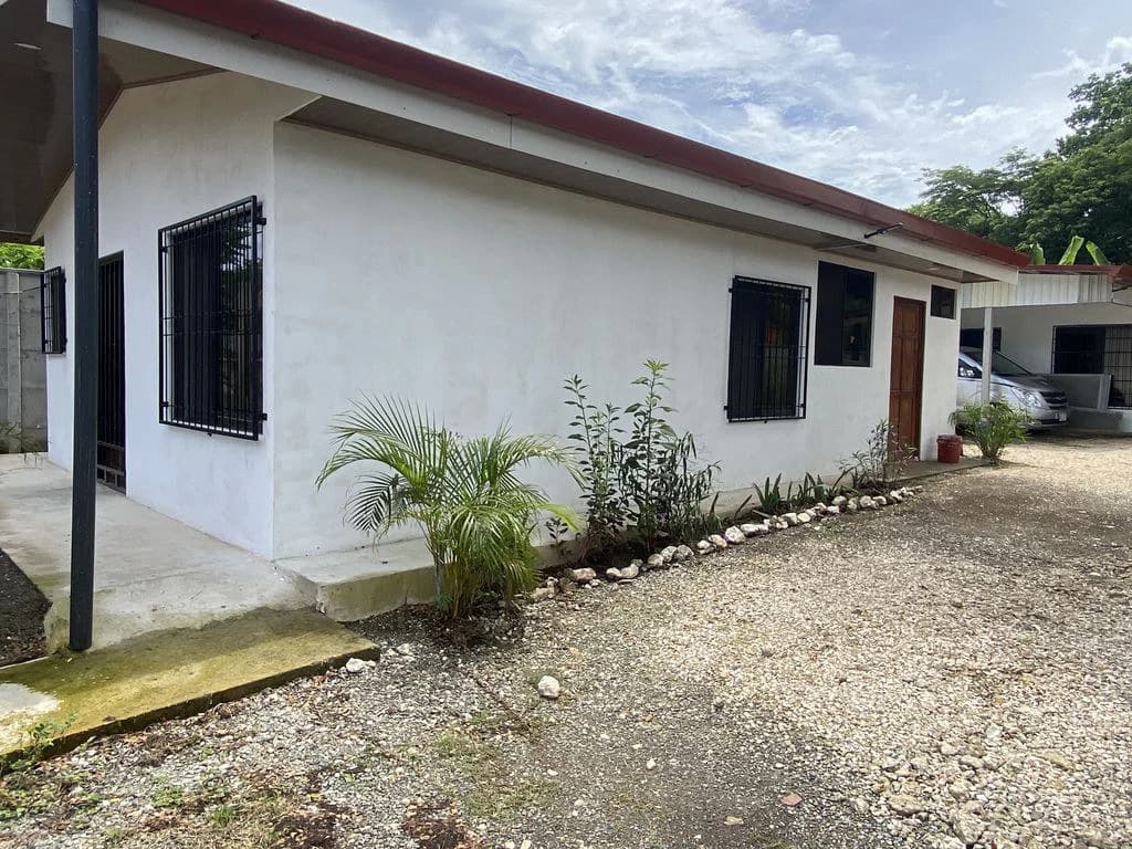 Casa Munoz: 3 Bedroom Home and 2 Unit Duplex with space for a pool, Located in El Canto de los Gavilanes - photo 6