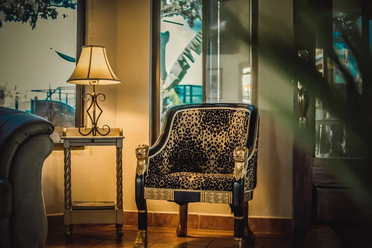 BARONS RESORT BOUTIQUE HOTEL: HOTEL BAR & RESTAURANT - photo 8