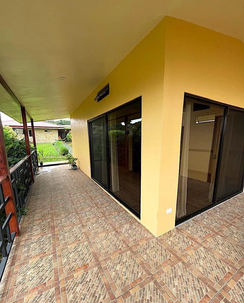 VILLA PIETRA: CAPTIVATING LAKE ARENAL ESTATE WITH GUEST CASITA - photo 14