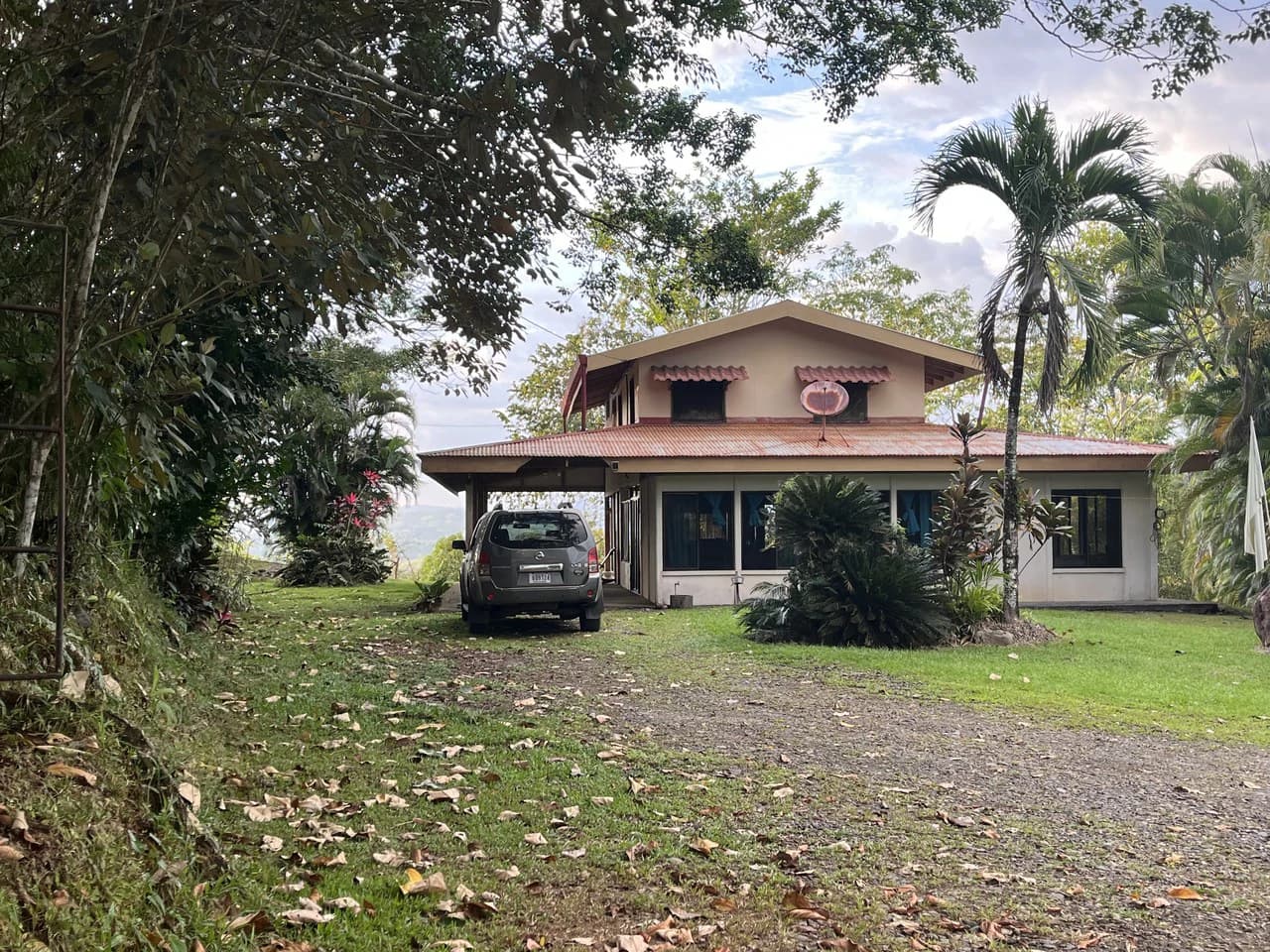 Finca Guapinol de Parrita: Near the Coast, Mountain and Countryside Agricultural Land For Sale in Parrita