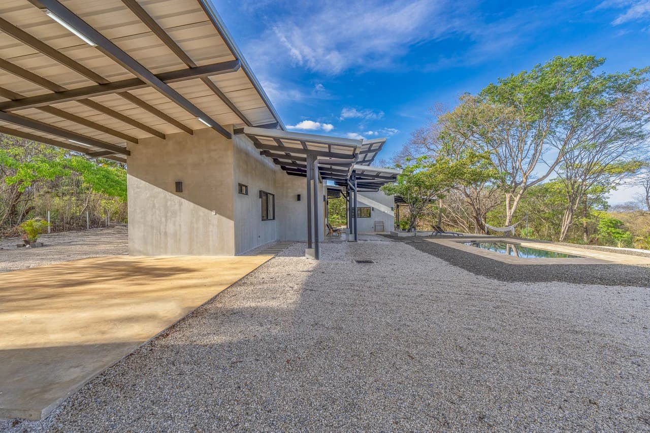 Casa Serena: Modern Villa with Pool and Guest House - photo 2