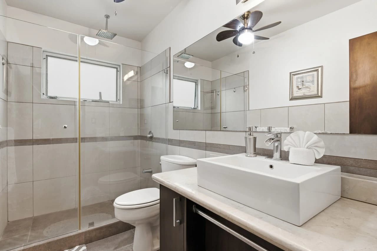 Casa Blanca #8: Spacious 3-Bedroom Condo in Surfside Estates Near Playa Potrero Beach - photo 14