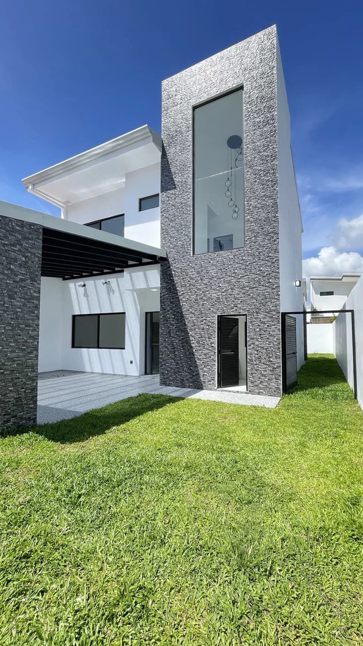 Brand-New Home for Sale in Condominio Montezuma, Grecia – 3 Bedrooms, Home Office & Private Garden - photo 19